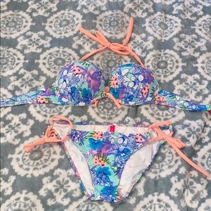 Victoria’s Secret bombshell Bikini 32c